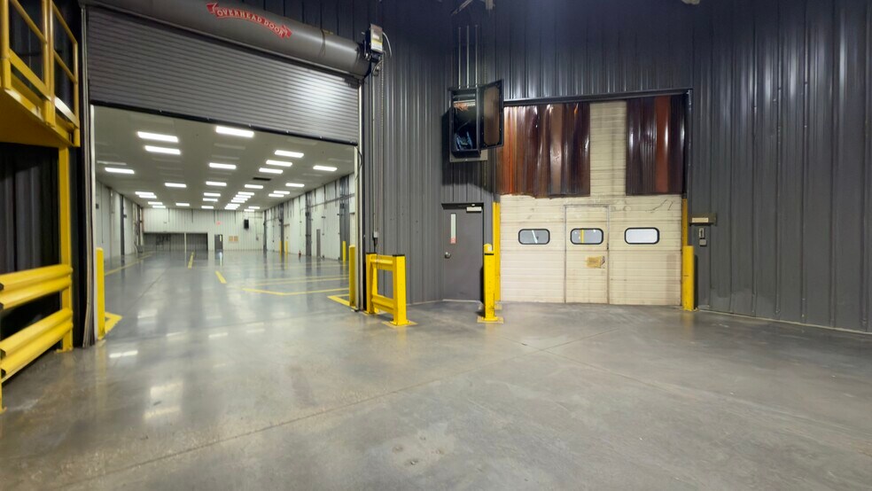 More Photos Of 1102 Aviation Blvd, Hebron Warehouse For Lease