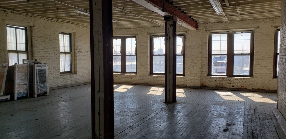 More Photos Of 1943 Pitkin Ave, Brooklyn Warehouse For Lease