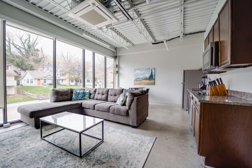 More Photos Of 603 East St, Parkville Multifamily For Sale