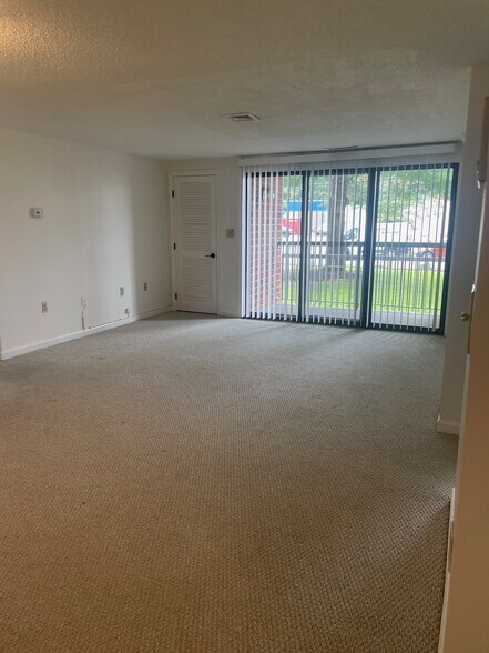 More Photos Of 8 9th St, Medford Apartments For Sale