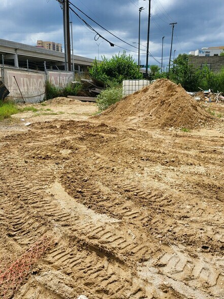 More Photos Of 519 Elm St, San Antonio Land For Sale