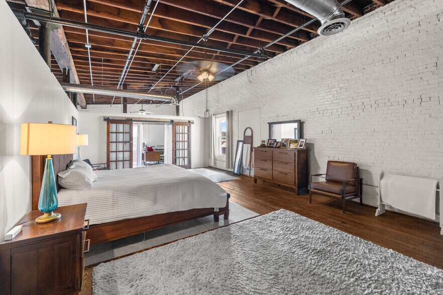 More Photos Of 120 N Elm St, Henderson Storefront Retail Residential For Sale