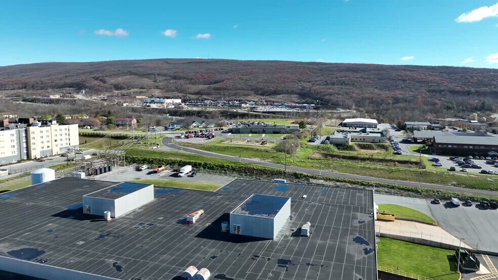 Primary Photo Of 3121 Pleasant Valley Blvd, Altoona Light Distribution For Lease