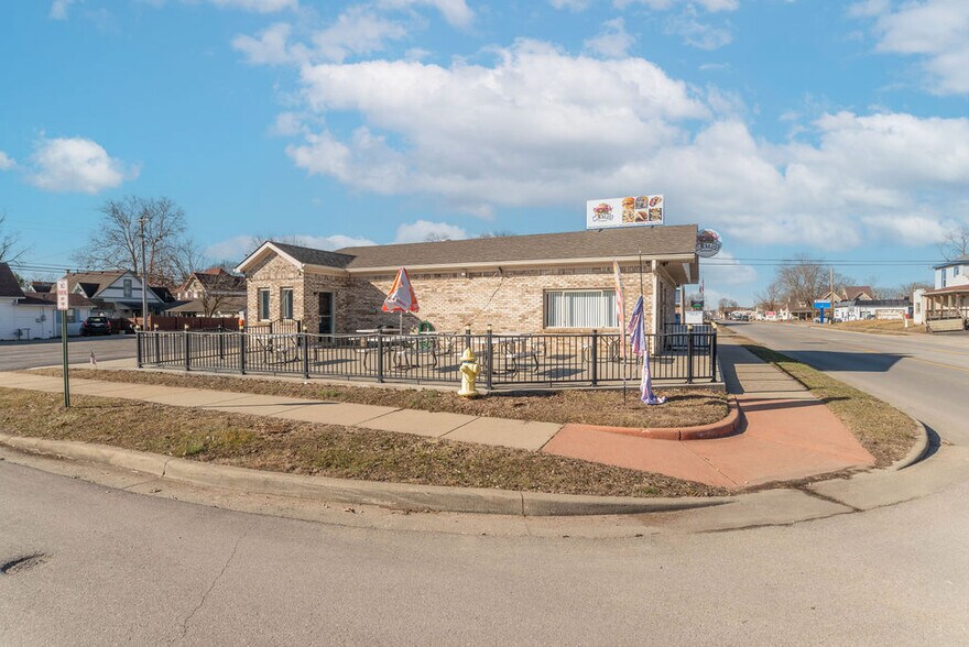 More Photos Of 789 E Morgan St, Martinsville Restaurant For Sale