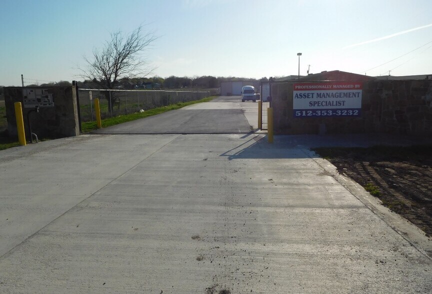 Primary Photo Of 3012 FM 621, San Marcos Unknown For Lease