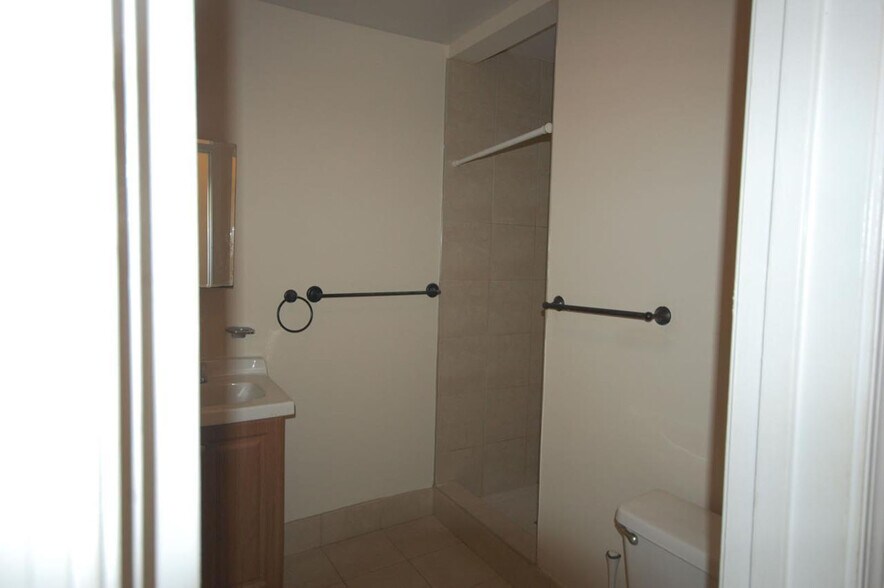 More Photos Of 293 4th Ave, Quantico Apartments For Sale