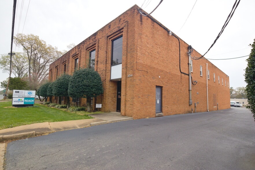 More Photos Of 2211 Dickens Rd, Richmond Office For Sale
