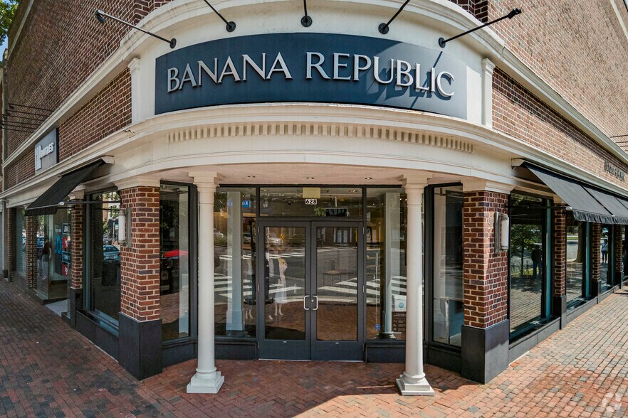 More Photos Of 622-628 King St, Alexandria Storefront For Lease