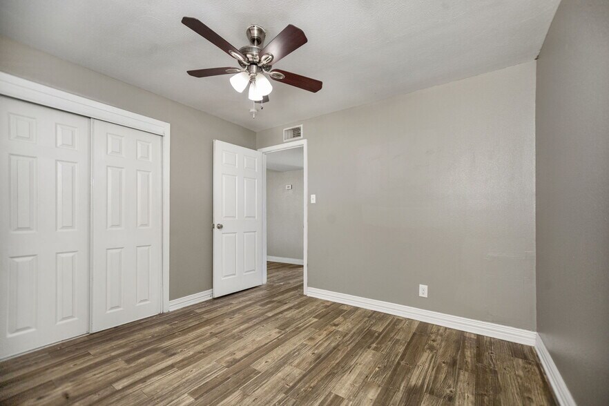 More Photos Of , Lufkin Multifamily For Sale