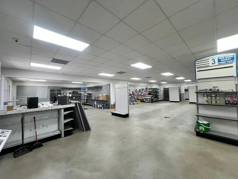 More Photos Of 1314 N Van L Mungo Blvd, Pageland Storefront Retail Office For Sale