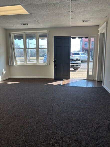 More Photos Of 120 N Randolph Ave, Eufaula Office For Sale