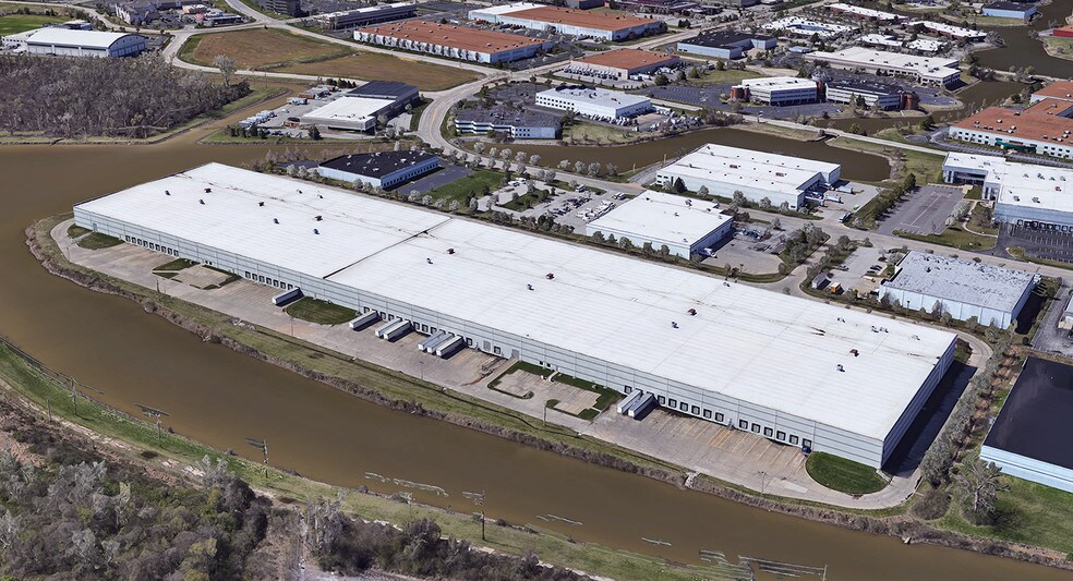 More Photos Of 13330 Lakefront Dr, Earth City Distribution For Sale