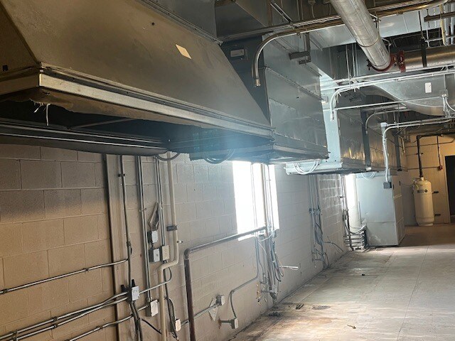 More Photos Of 7459 W 79th St, Bridgeview Warehouse For Lease