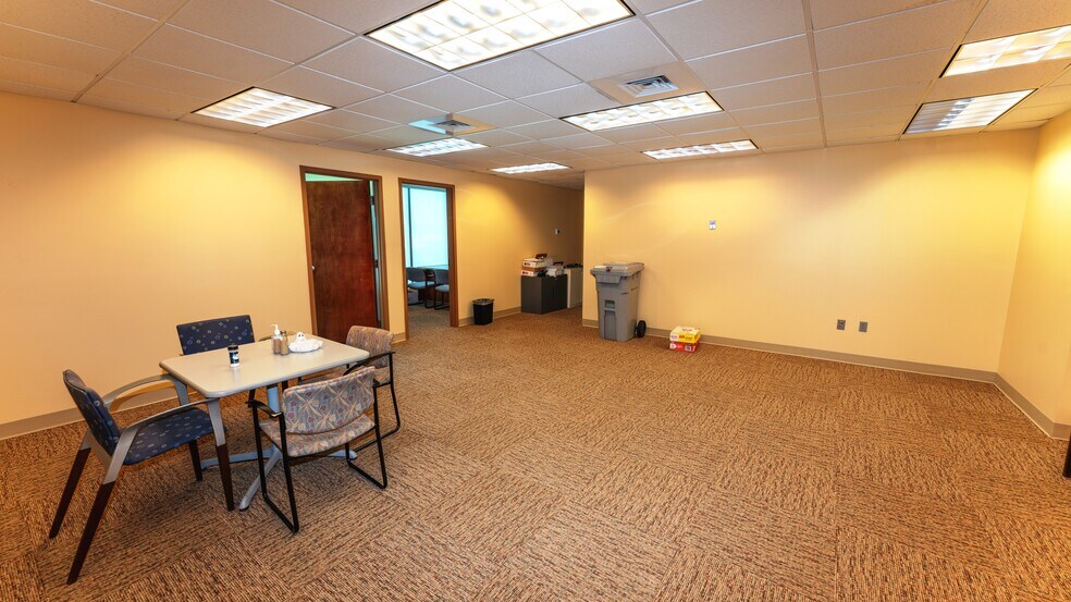 More Photos Of 12751 S Cleveland Ave, Fort Myers Medical For Lease