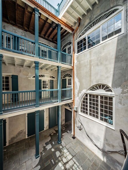 More Photos Of 640 Royal St, New Orleans General Retail For Sale