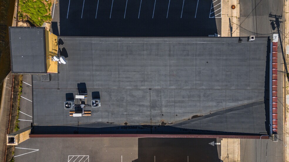 More Photos Of 446 N Mechanic St, Cumberland Office For Sale