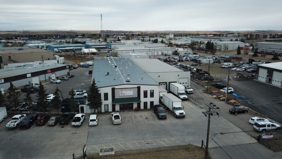 Primary Photo Of 143 East Lake Blvd NE, Airdrie Warehouse For Lease