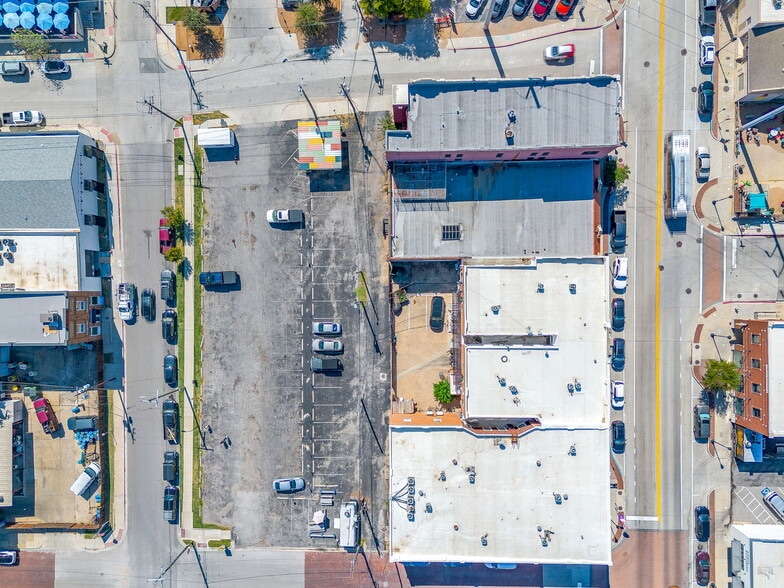 More Photos Of 215-219 S Main St, Fort Worth Storefront Retail Office For Lease