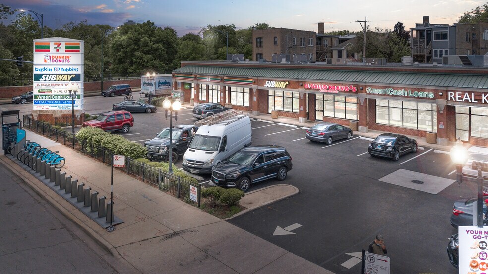 More Photos Of 1425-1441 W Montrose Ave, Chicago General Retail For Lease