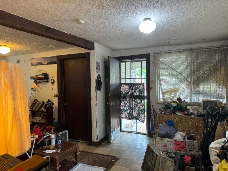 More Photos Of 428 Runnels Ave, San Antonio Office For Sale