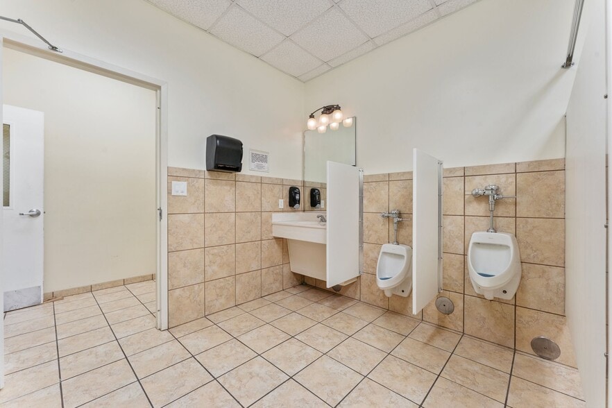 More Photos Of 2929 Hedrick Mill Rd, Lexington Lodge Meeting Hall For Sale