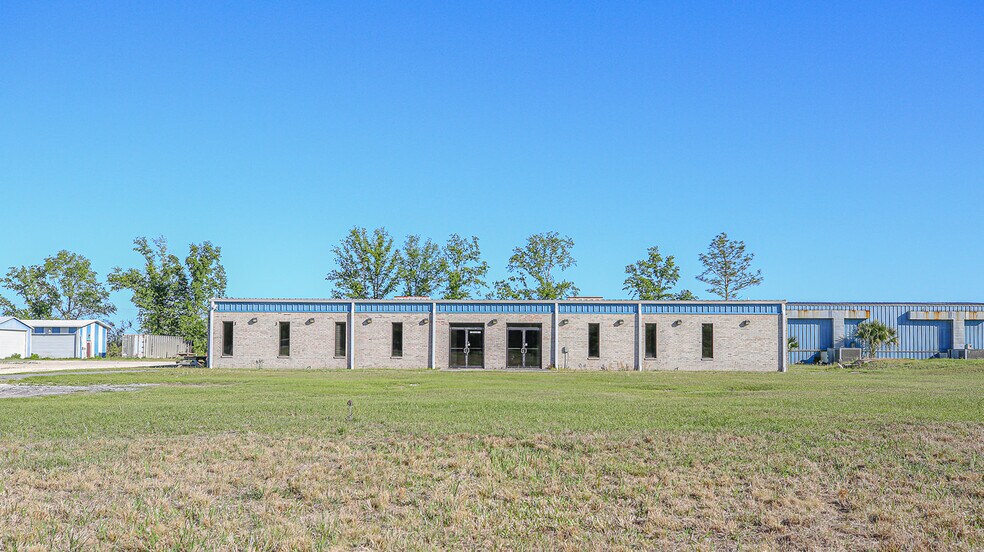 More Photos Of 4425 W US 98, Perry Manufacturing For Sale