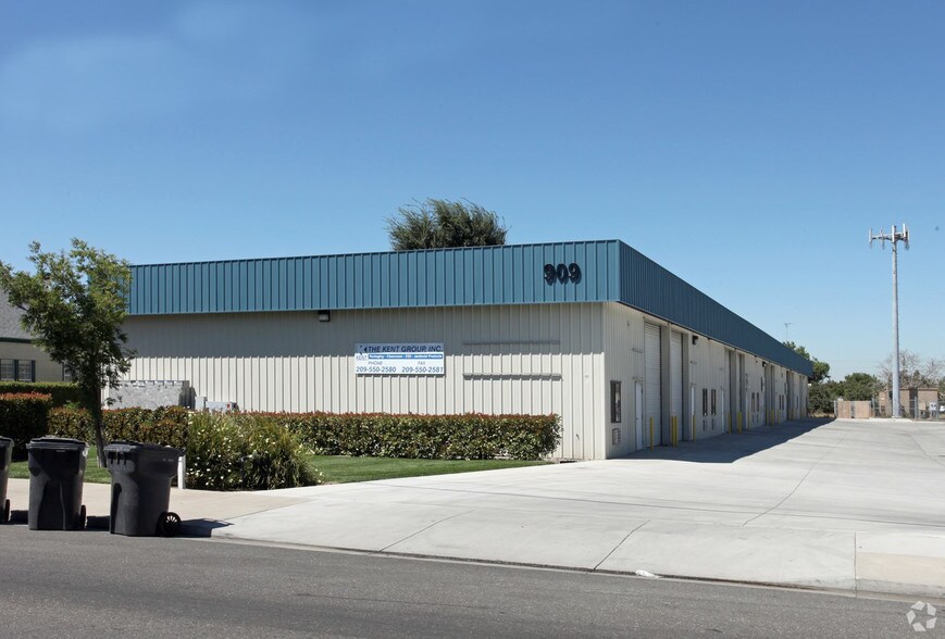 More Photos Of 909 N Emerald Ave, Modesto Warehouse For Lease