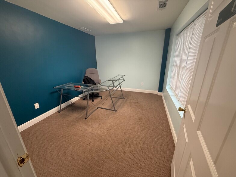 More Photos Of 320 Mill Creek Dr, Hull Religious Facility For Lease