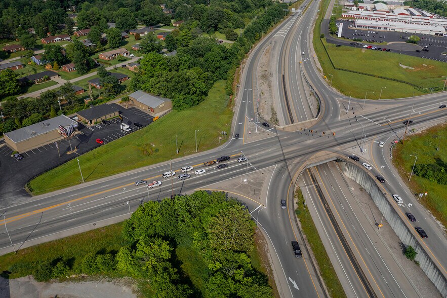 More Photos Of 654 Versailles Rd, Frankfort Showroom For Lease