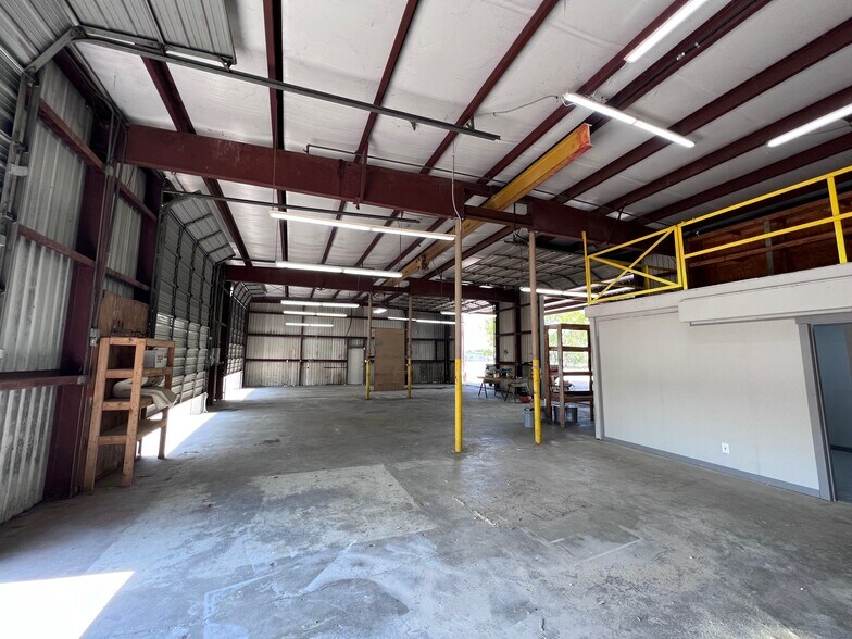 More Photos Of 5401 Spencer Hwy, Pasadena Warehouse For Sale