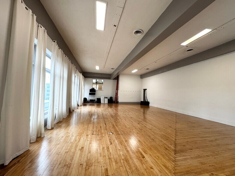 More Photos Of 316 SW 11th Ave, Portland Storefront Retail Office For Lease