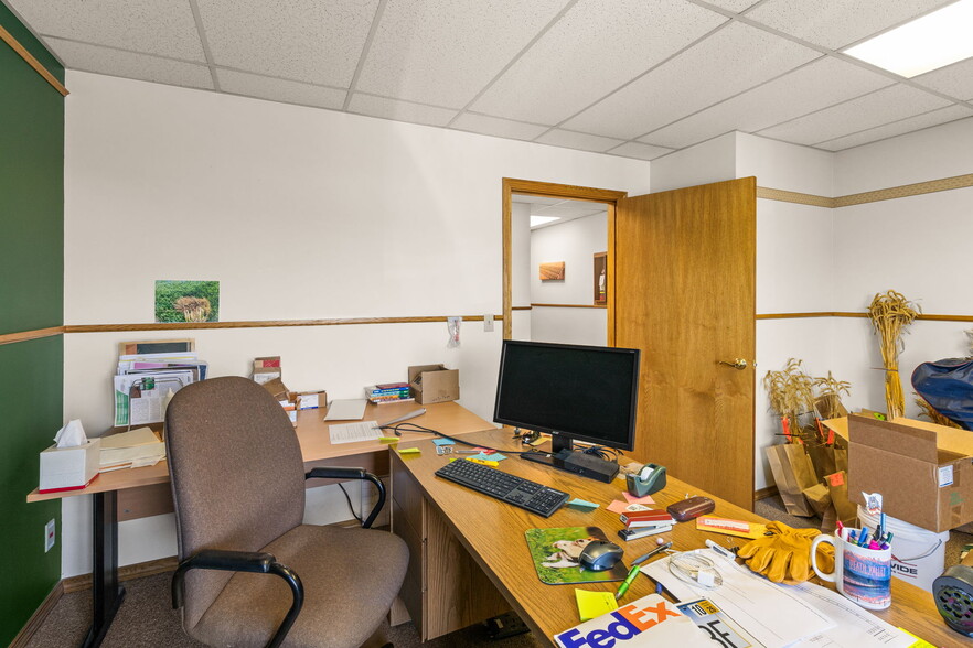 More Photos Of 81 Timberline Dr, Bozeman Freestanding For Lease