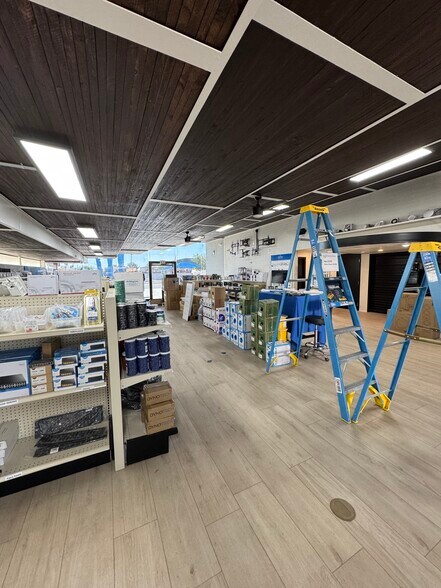 More Photos Of 55 E Southern Ave, Mesa Showroom For Lease