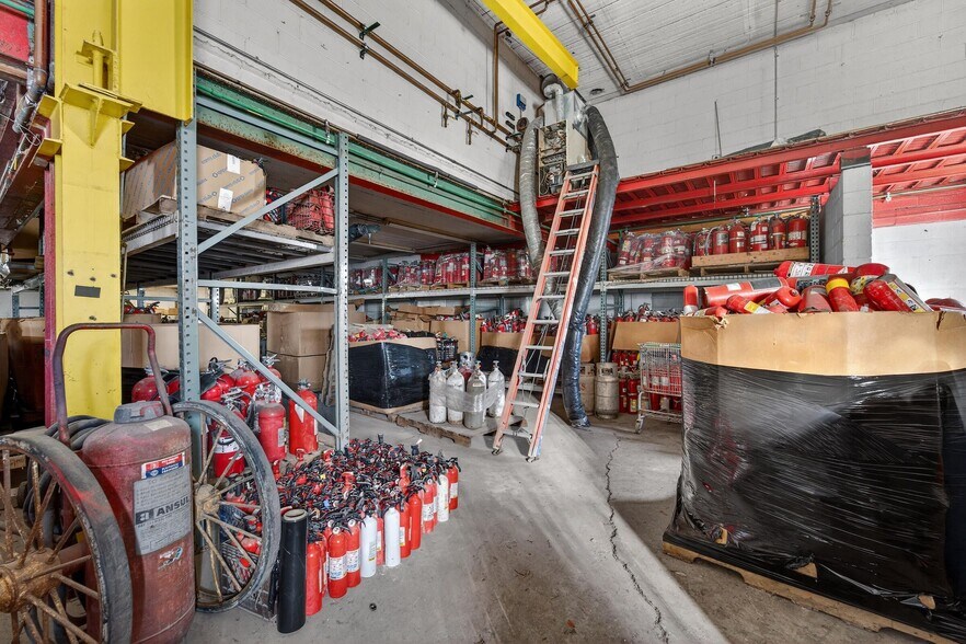 More Photos Of 2200 S Miller Pky, Milwaukee Distribution For Sale