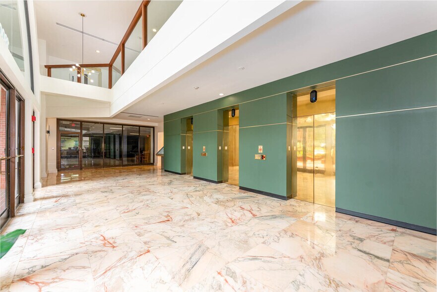 More Photos Of 1800 2nd St, Sarasota Office Residential For Lease