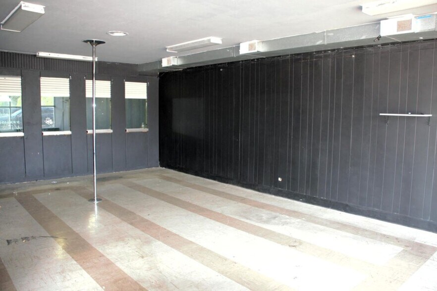 More Photos Of 1028 State St, Racine Storefront Retail Residential For Sale