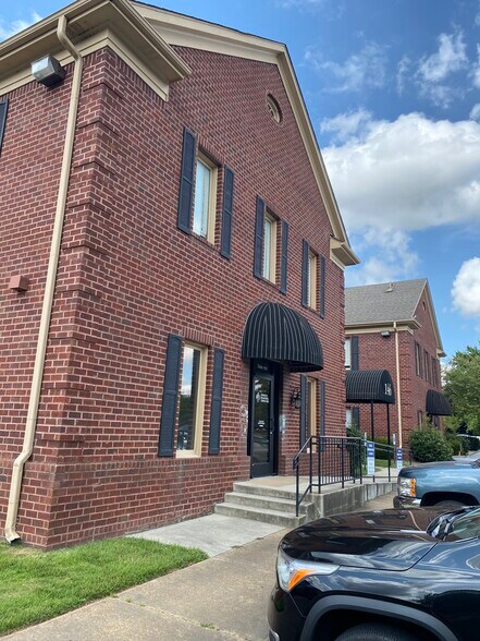 More Photos Of 146 Timber Creek Dr, Cordova Office For Lease