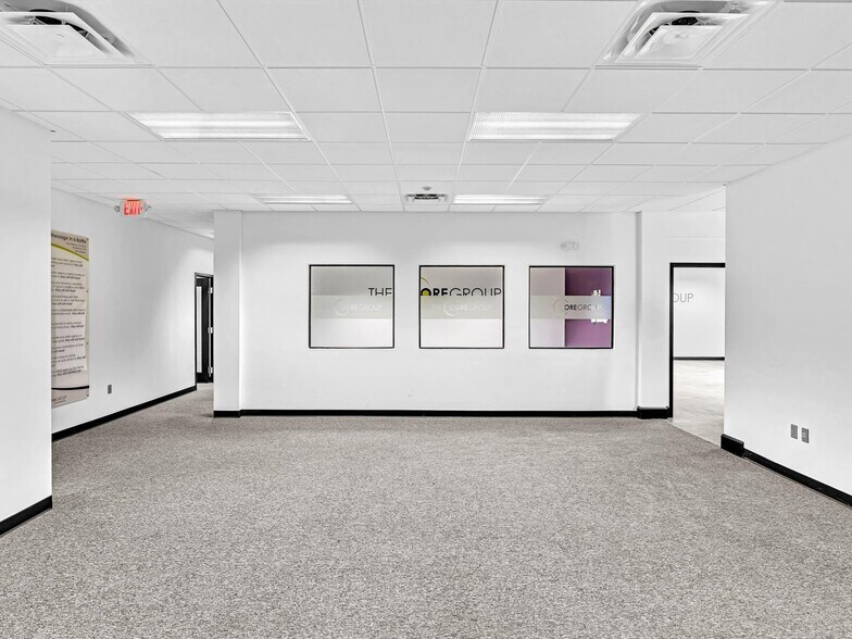 More Photos Of 2200 N University Dr, Sunrise Warehouse For Lease