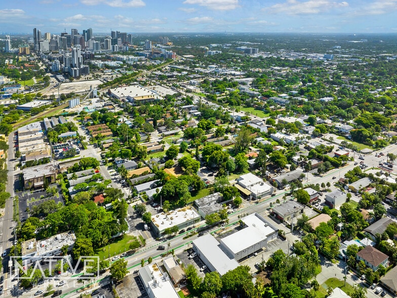 More Photos Of 535 NE 13th St, Fort Lauderdale Showroom For Lease