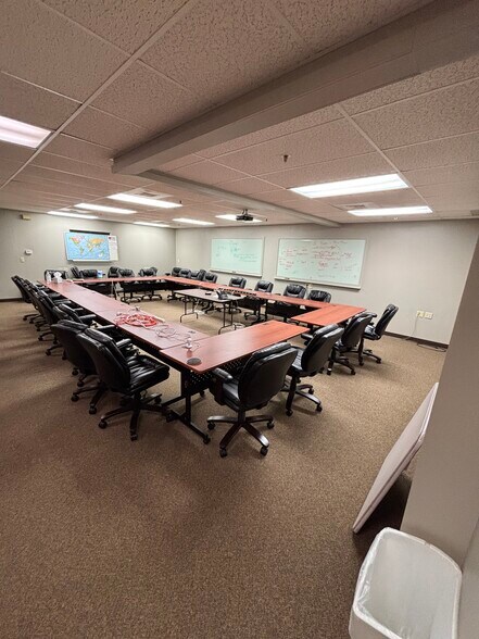 More Photos Of 456 Fulton St, Peoria Office For Sale