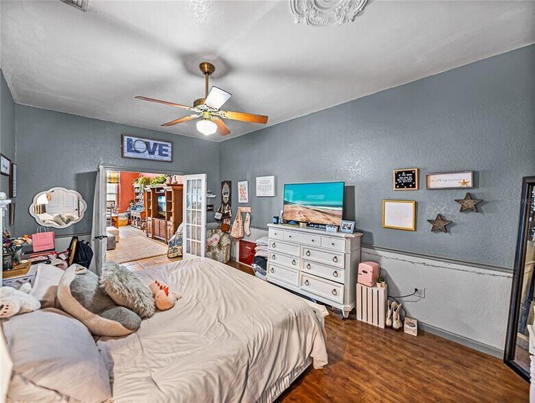 More Photos Of 135 S Central Ave, Bartow Storefront Retail Residential For Sale