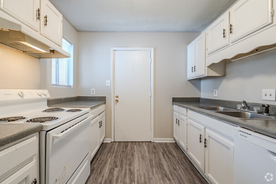 More Photos Of 3901 Northside Dr, Macon-Bibb Multifamily For Sale