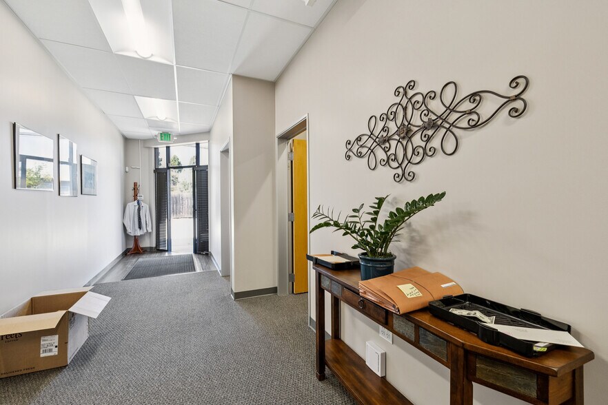 More Photos Of 550 Price Ave, Redwood City Office For Sale