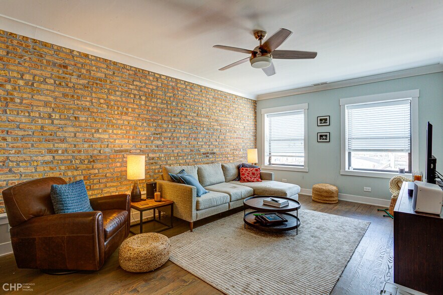 More Photos Of 6710-6712 N Northwest Hwy, Chicago Apartments For Sale