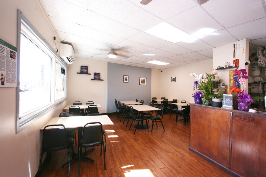 More Photos Of 3036 Waialae Ave, Honolulu Restaurant For Sale