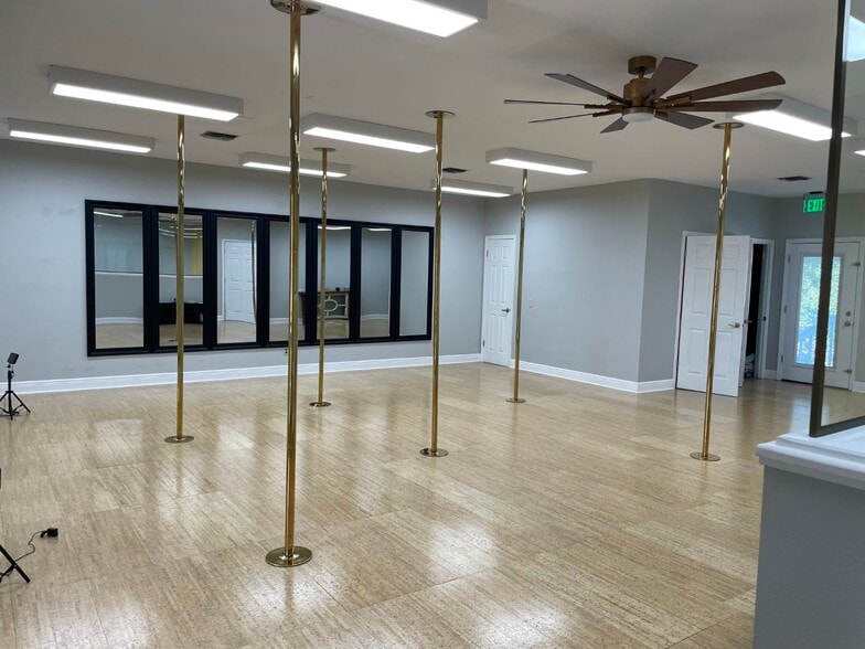 More Photos Of 4300-4305 Spanish Trl, Pensacola Medical For Sale