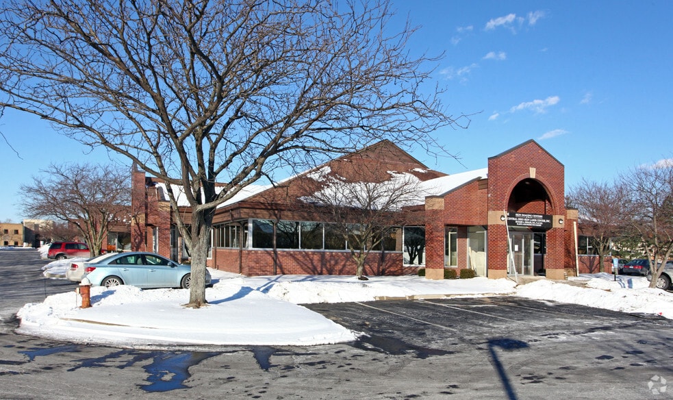 Primary Photo Of 4830 Knightsbridge Blvd, Columbus Medical For Lease