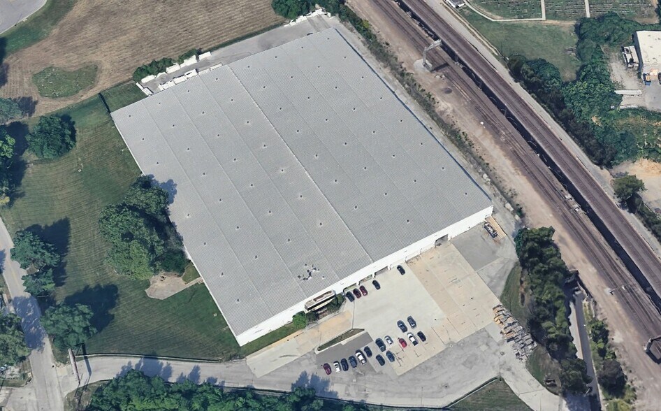 Primary Photo Of 6520-6600 Winner Rd, Kansas City Warehouse For Sale