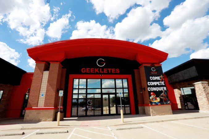 More Photos Of 921 W Belt Line Rd, DeSoto Freestanding For Lease