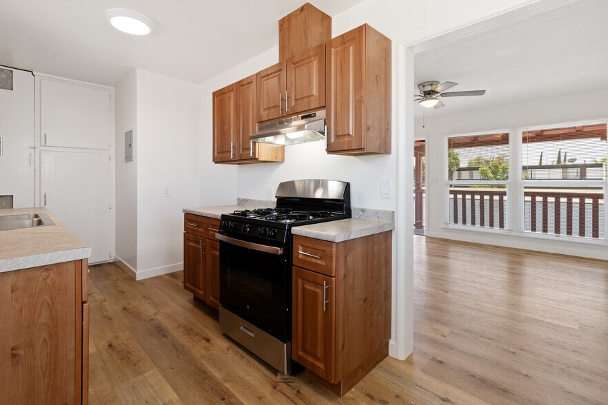 More Photos Of 44921 Trevor Ave, Lancaster Apartments For Sale